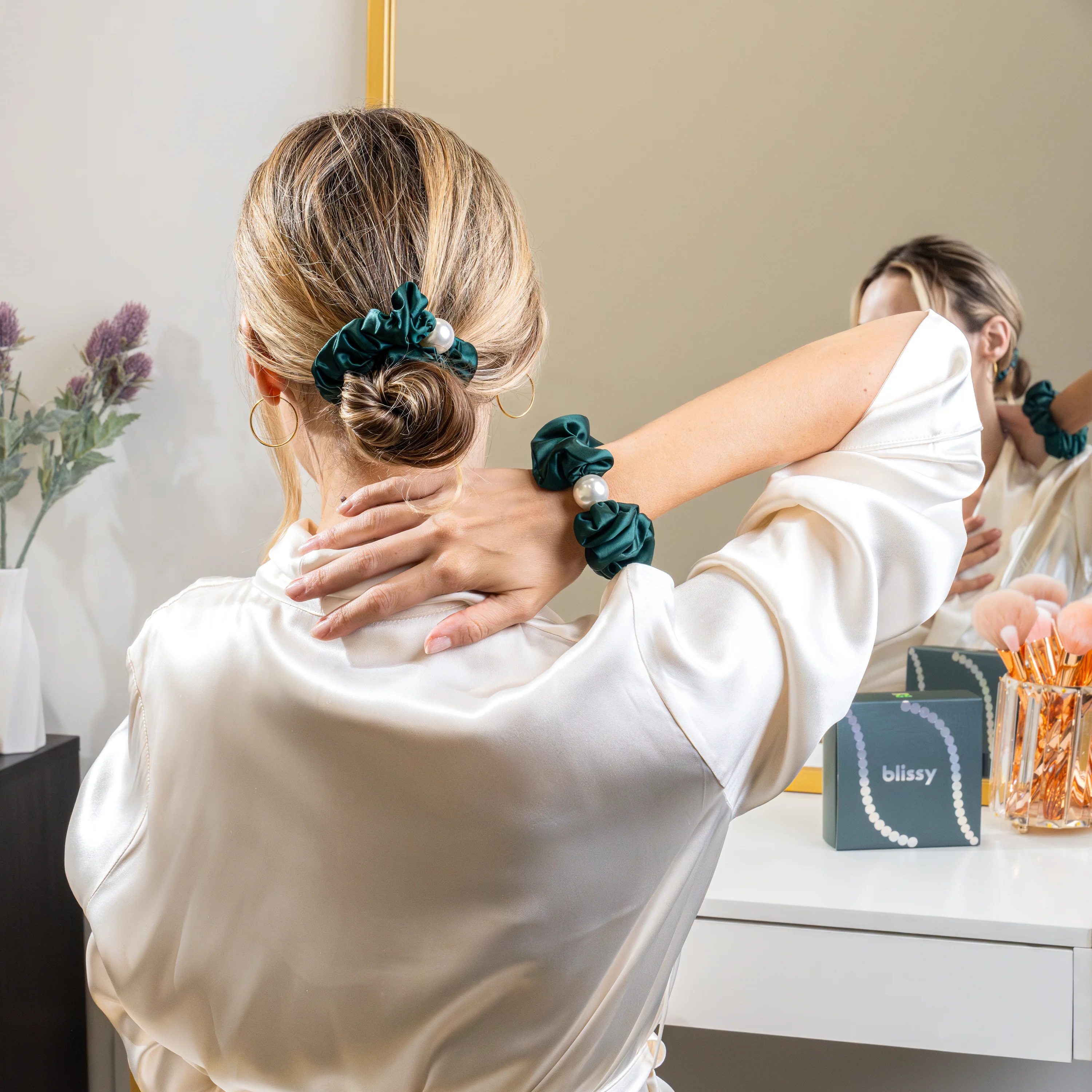Blissy Pearl Scrunchies - Emerald - Image 14