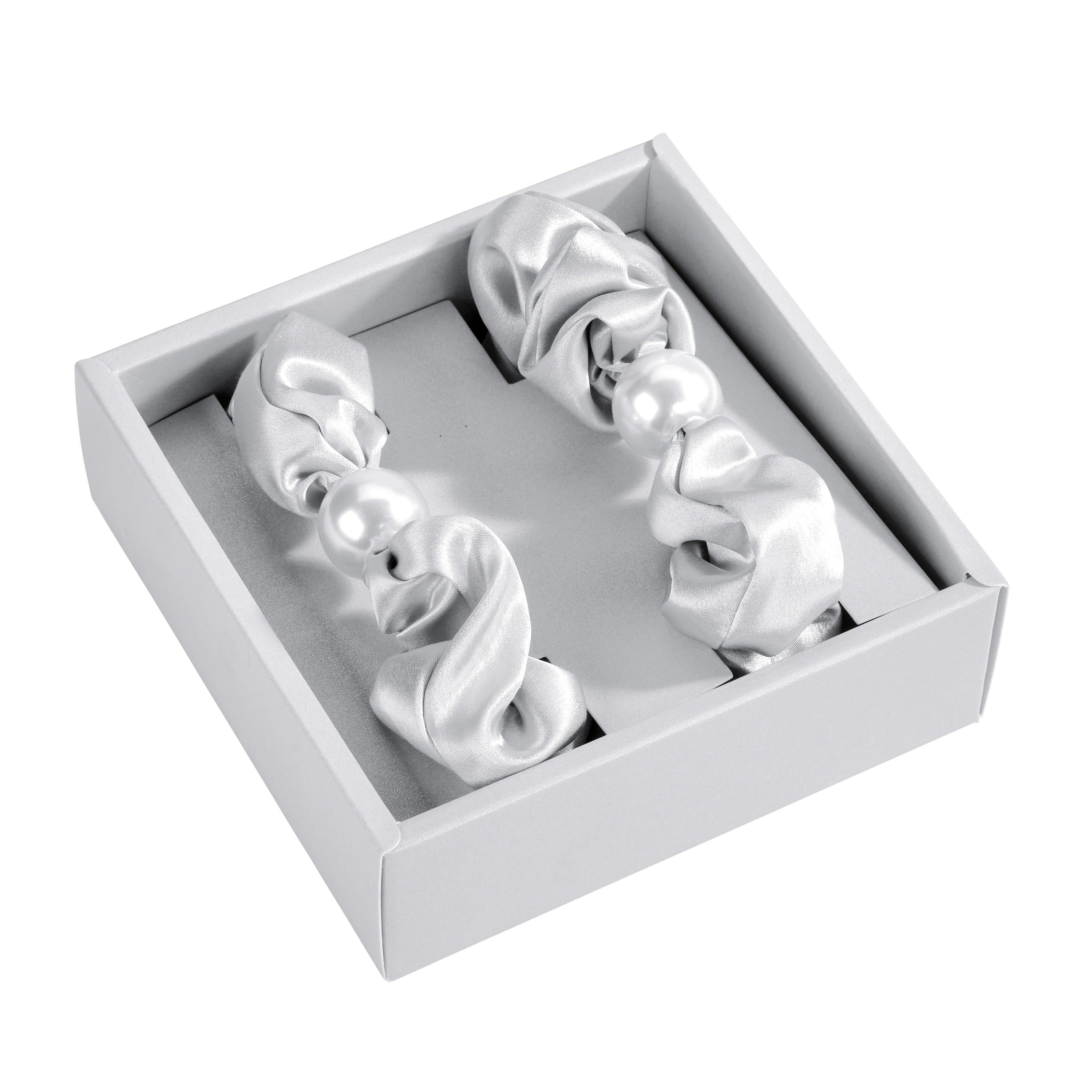 Blissy Pearl Scrunchies - Silver - Image 4