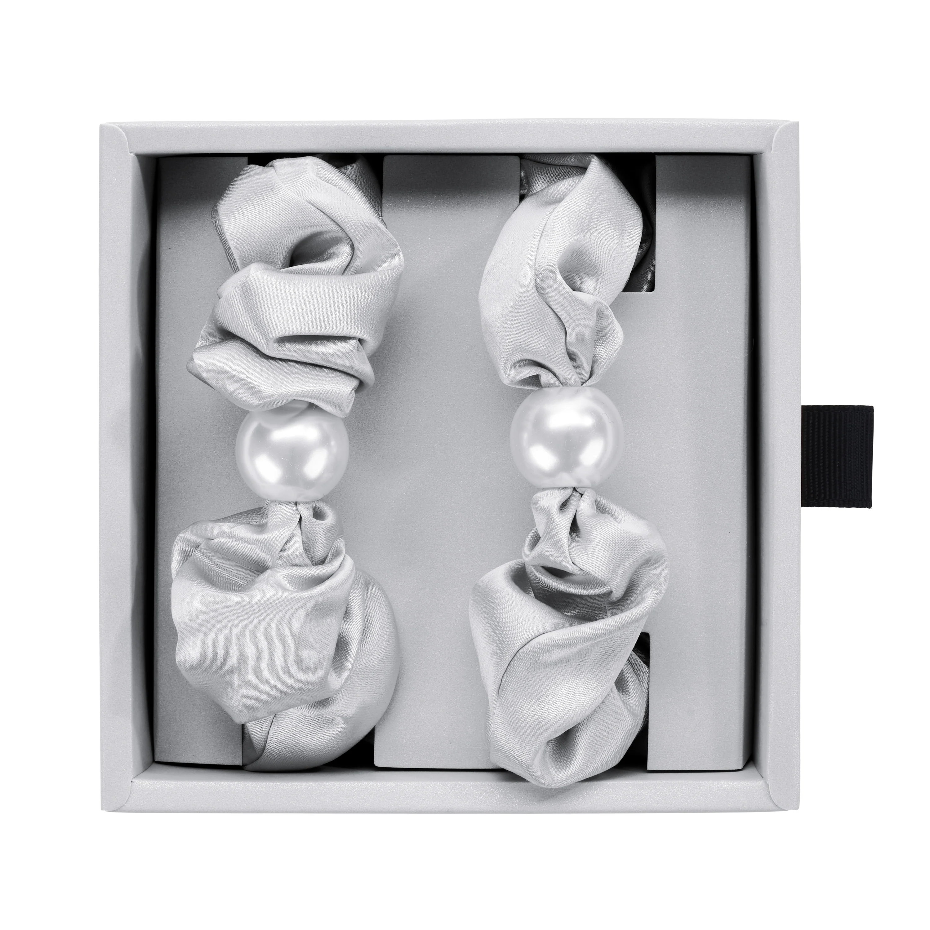Blissy Pearl Scrunchies - Silver - Image 5