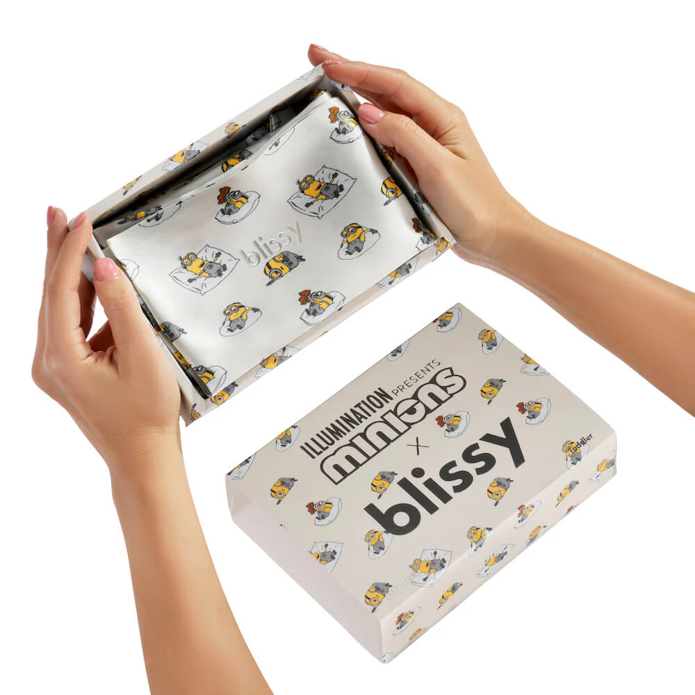 Pillowcase - Chillin' Minions - Youth - Image 9